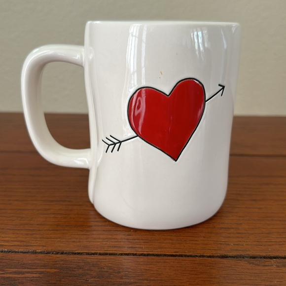 🚨VALENTINE SPECIAL🚨 RAE DUNN SO IN LOVE MUG NWOT - Picture 2 of 3